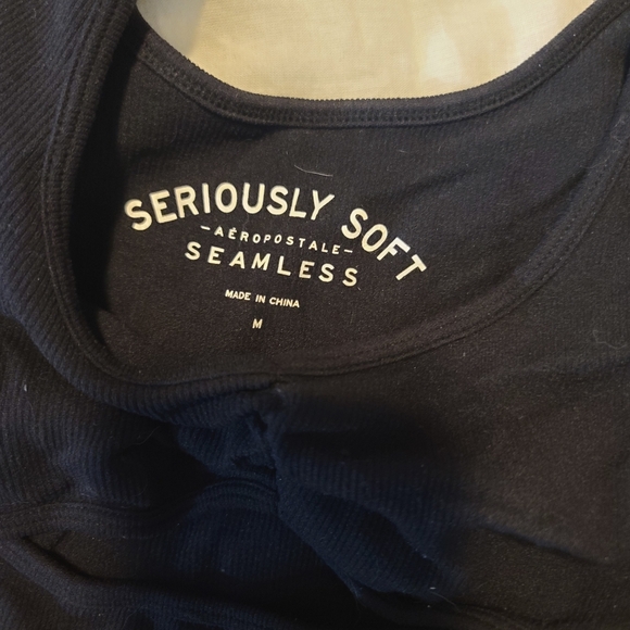 Aeropostale Cropped Cut-out Stretch Shirt - Picture 4 of 4